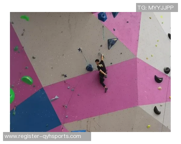 实时新闻攀岩之旅探索上海攀岩队的训练节奏与团队精神